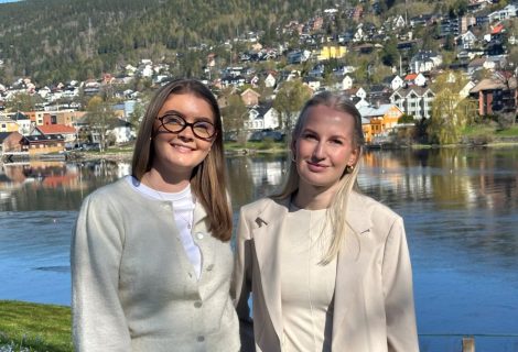 Silje og Silje, kunderådgivere hos Vibb